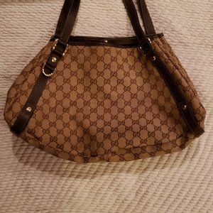 Gucci Abbey purse hobo